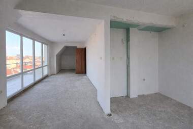 For sale - Apartment in Ustrem,  Pazardjik