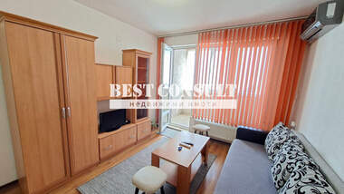 Închiriere - Apartament în Văzrajdane,  Ruse