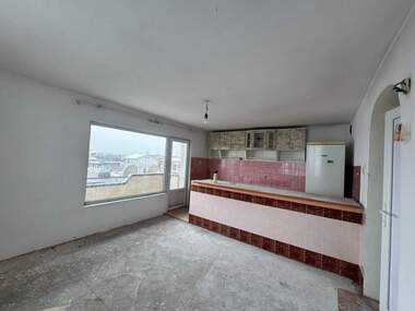 Verkauf - Etage von Haus in Kostinbrod,  Sovia Oblast