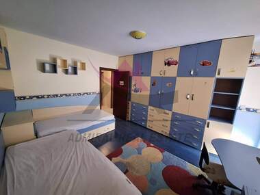 Închiriere - Apartament în Văzrajdane 1,  Varna