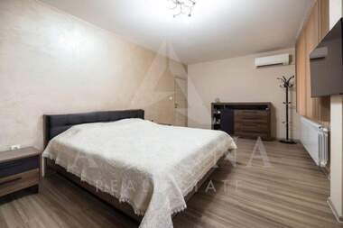 Продажба - Апартамент в Остромила,  Пловдив
