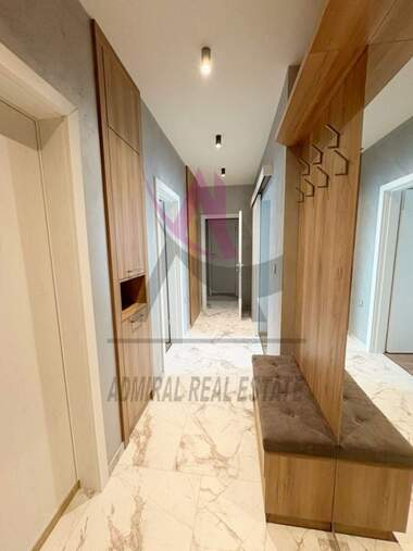 Închiriere - Apartament în Ceaîka,  Varna