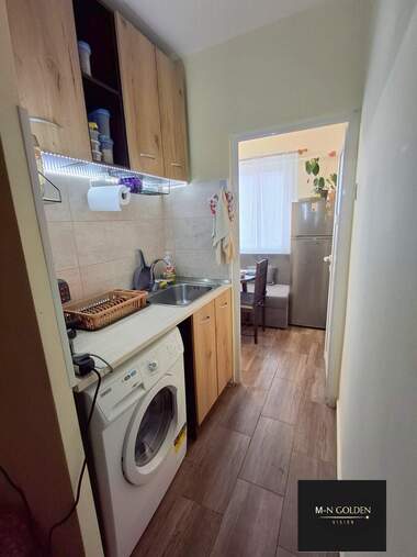 Închiriere - Apartament în Kvartal 72,  Vrața