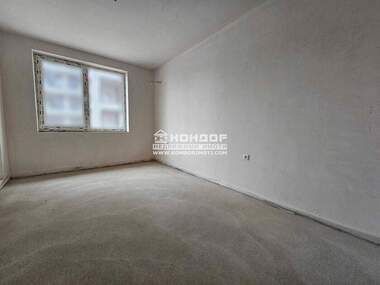 Vânzare - Apartament în Kărșiaka,  Plovdiv