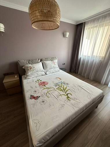 Miete - Wohnung in Mladejki halm,  Plowdiw