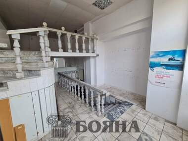 Închiriere - Salon de frumusețe/Birou/Magazin/Depozit/Restaurant/Cabinet de stomatologie în Wider Center,  Ruse