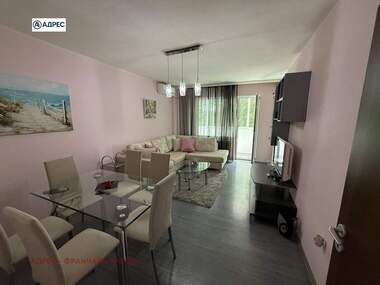 Închiriere - Apartament în Ideal City Center,  Pleven