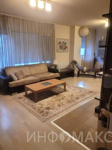 Închiriere - Apartament în Lazur,  Burgas