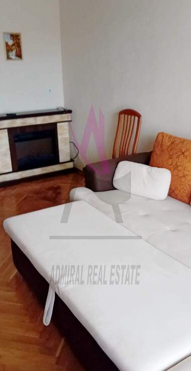 Închiriere - Apartament în Văzrajdane 1,  Varna