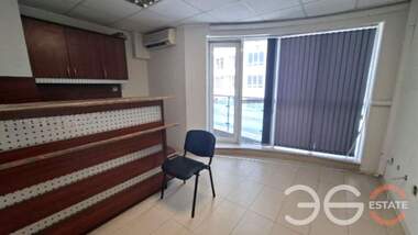 For rent - Office in Liatno kino Trakia,  Varna