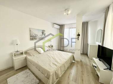 Închiriere - Apartament în Center,  Varna