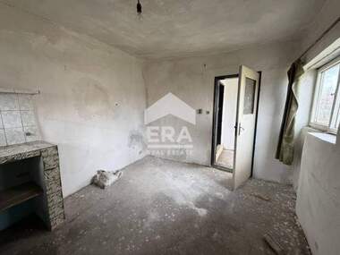 Продажа - Этаж дома в Република,  Хасково