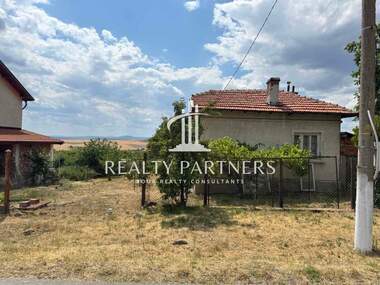 For sale - House in Viskiar,  Pernik