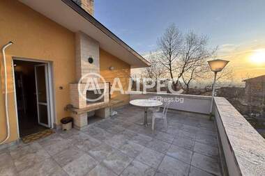 Închiriere - Apartament în Simeonovo,  Sofia