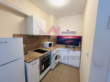 Închiriere - Apartament în Levski,  Varna