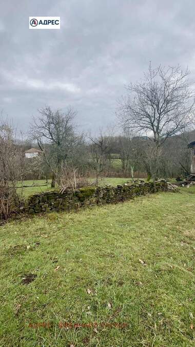 Vânzare - Casă în Aprilți,  Lovece
