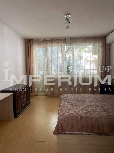 Închiriere - Apartament în Okrăjna bolnița - Generali,  Varna