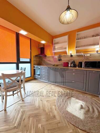 Închiriere - Apartament în Ceaîka,  Varna