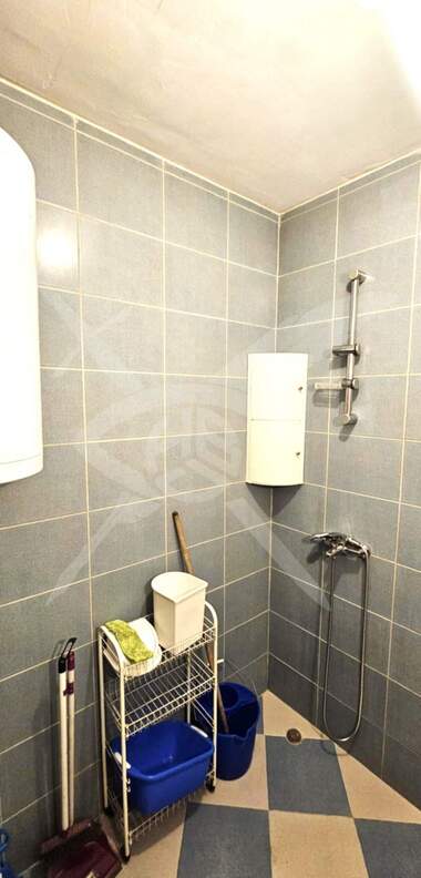 Miete - Wohnung in Pobeda,  Warna