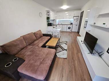 Închiriere - Apartament în Mladejki hălm,  Plovdiv