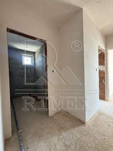 For sale - Apartment in Kiuchuk Parij,  Plovdiv