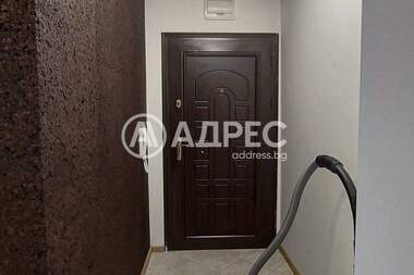 Наем - Апартамент в Център,  София