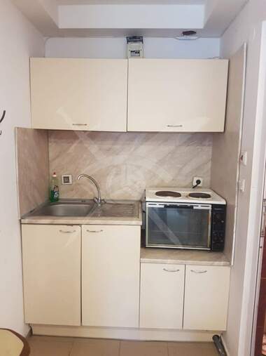 Închiriere - Apartament în Levski,  Varna