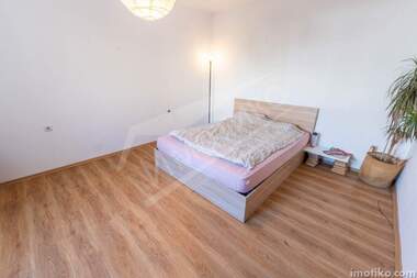Продажба - Апартамент в Люлин-10,  София