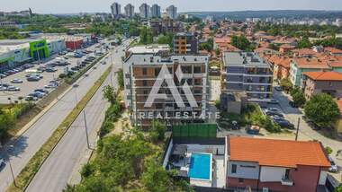 Продажба - Цяла сграда в Широк Център,  Плевен