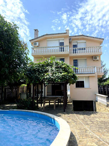 Vânzare - Casă în Lozeneț,  Burgas