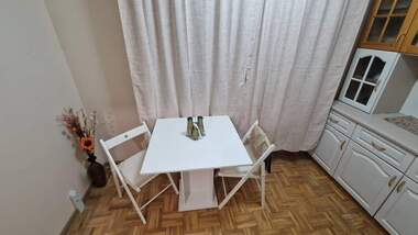 Închiriere - Apartament în Izgrev,  Burgas