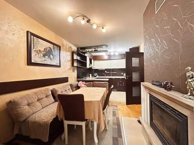 Vânzare - Apartament în Bazar Levski,  Varna