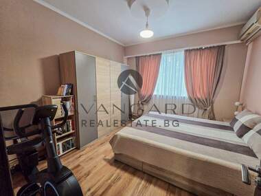 For sale - Apartment in Kiuchuk Parij,  Plovdiv