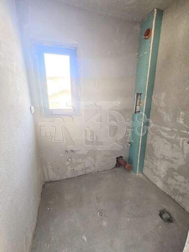 Vânzare - Apartament în Vinița,  Varna