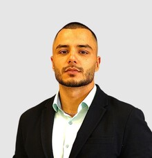Суат Невал