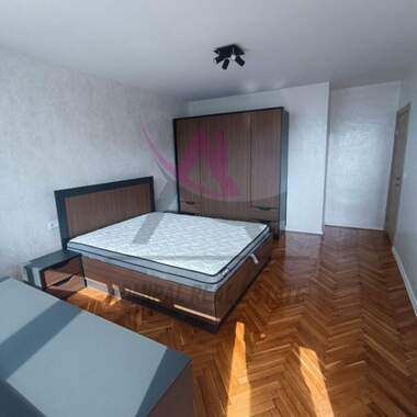Închiriere - Apartament în Ceaîka,  Varna