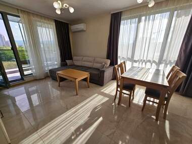 Închiriere - Apartament în Hristo Smirnenski,  Plovdiv