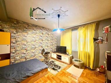 For sale - Floor of a house in Veliki Preslav,  Shumen