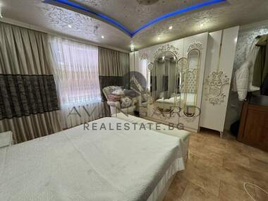 Продажба - Апартамент в Изгрев,  Пловдив