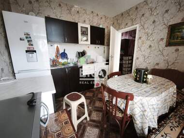 Vânzare - Apartament în Georgi Benkovski,  Iambol