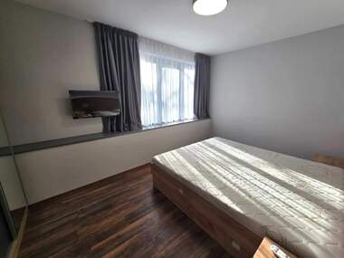 Miete - Wohnung in Mladejki halm,  Plowdiw