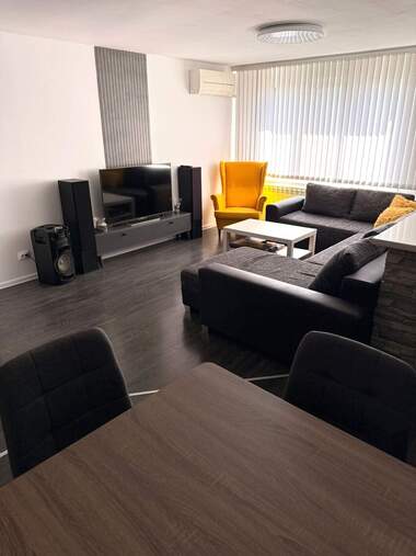 For sale - Apartment in Osvobojdenie,  Razgrad