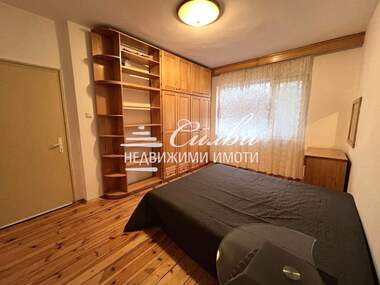 For sale - Floor of a house in Center,  Shumen