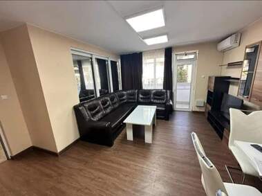 Închiriere - Apartament în Mladejki hălm,  Plovdiv