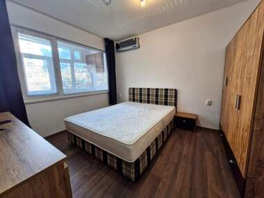Închiriere - Apartament în Văzrajdane,  Burgas