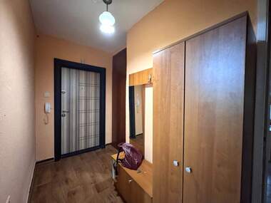 Închiriere - Apartament în Izgrev,  Burgas