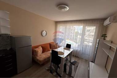 Închiriere - Apartament în Pobeda,  Varna