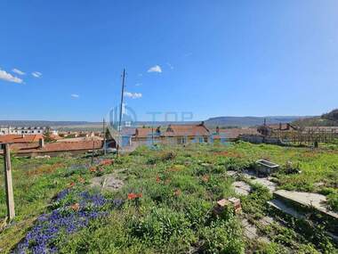 For sale - House in Suhindol,  Veliko Tarnovo