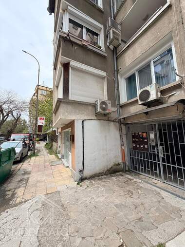 Продажба - Гараж в Лазур,  Бургас