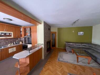 Miete - Wohnung in Zentar,  Kardjali